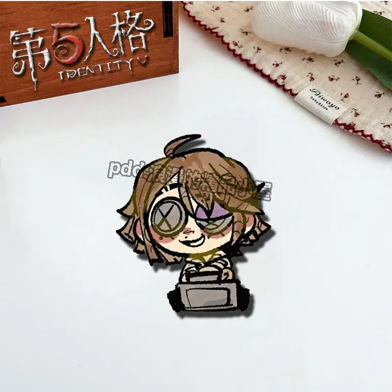 Стиль V Aesop Carl Luca Balsa косплей искусственная брошь 2024 Новые рюкзаки куртки шляпы