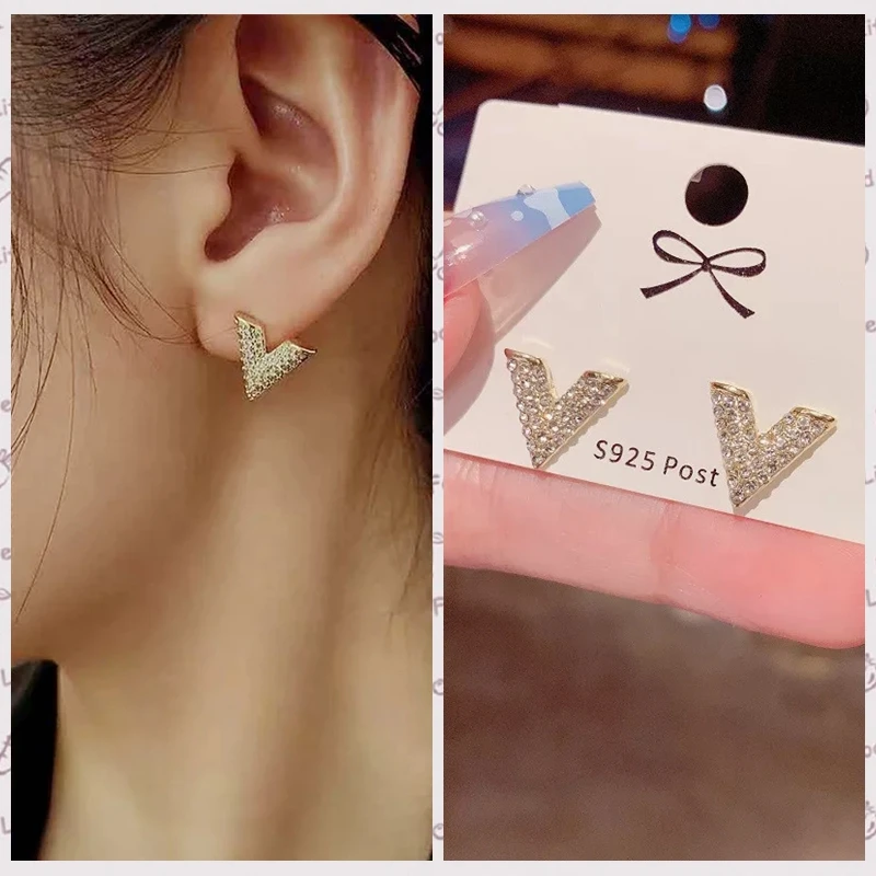 

Geometric Triangle Stud Earrings Fashion Gold Silver Color Anti-Allergy Shiny Micro Paved Zircon V Shape Earring Women Jewelry