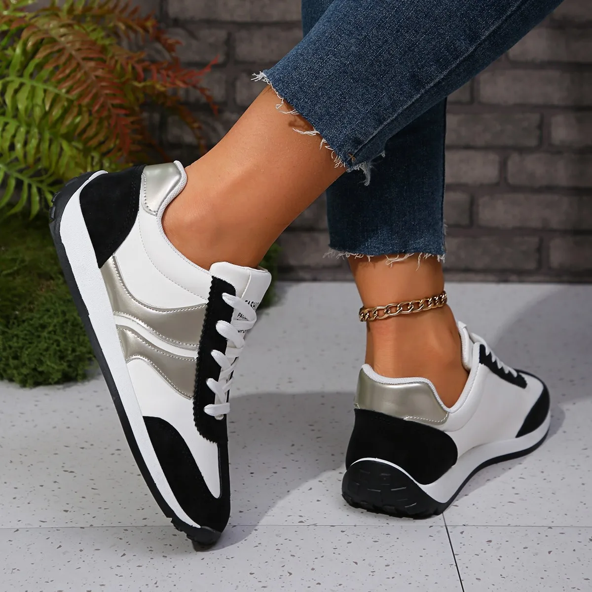 Женская обувь 2024 женская вулканизированная на шнуровке женские кроссовки