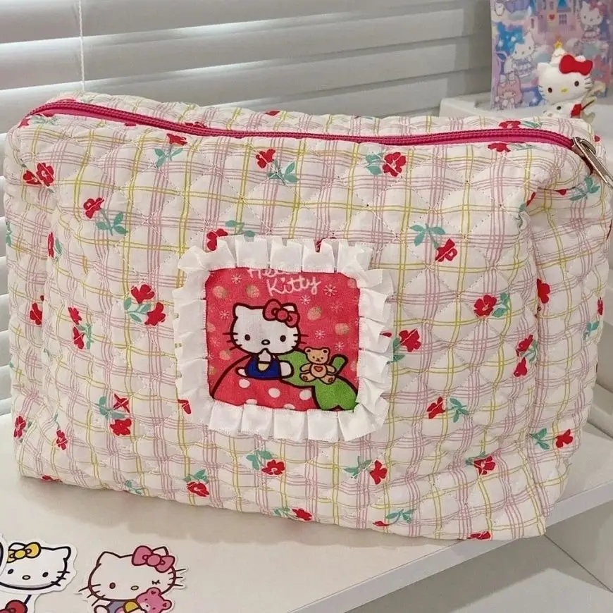 Hello Kitty Bag Two-Color Cosmetic Bag Large Capacity Cute Girl Portable Girl Heart Cartoon Storage Bag Multifunctional