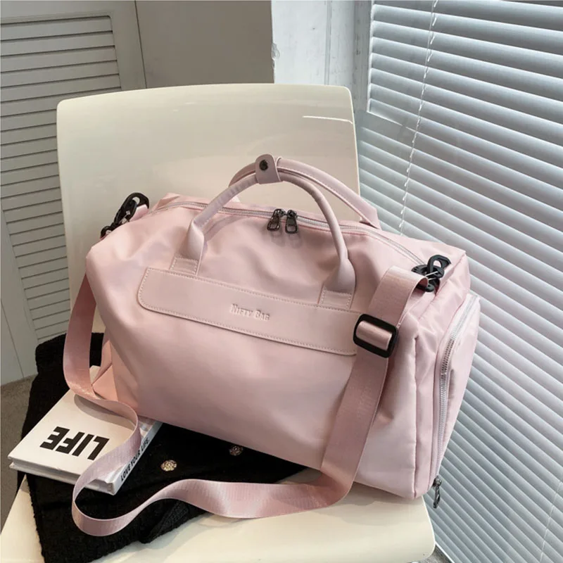 

New Nylon Large Capacity Men And Women Travel Handbag Gym Bag Sports Shoulder Bag Women And Men Weekend Handbag