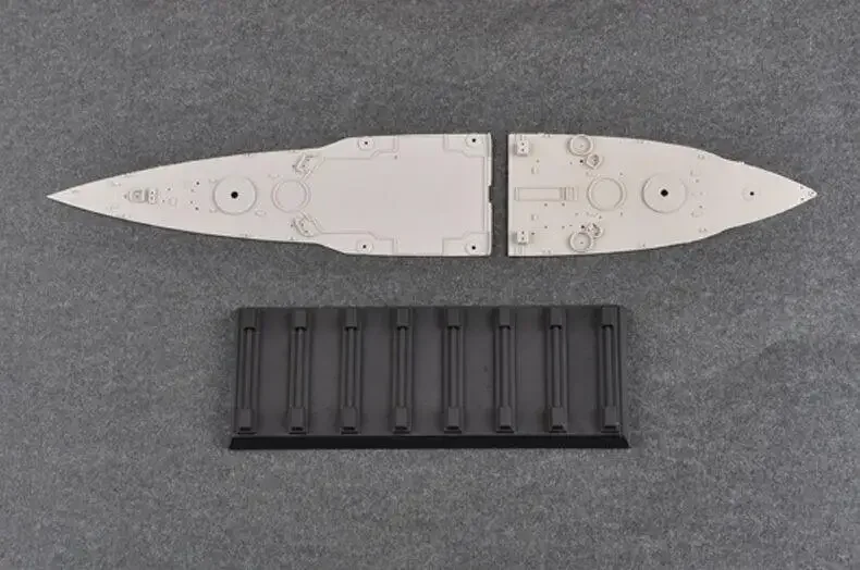 1/700 Trumpeter TENNESSEE BB 43 1944 год американский линкор времен Второй мировой войны # 05782