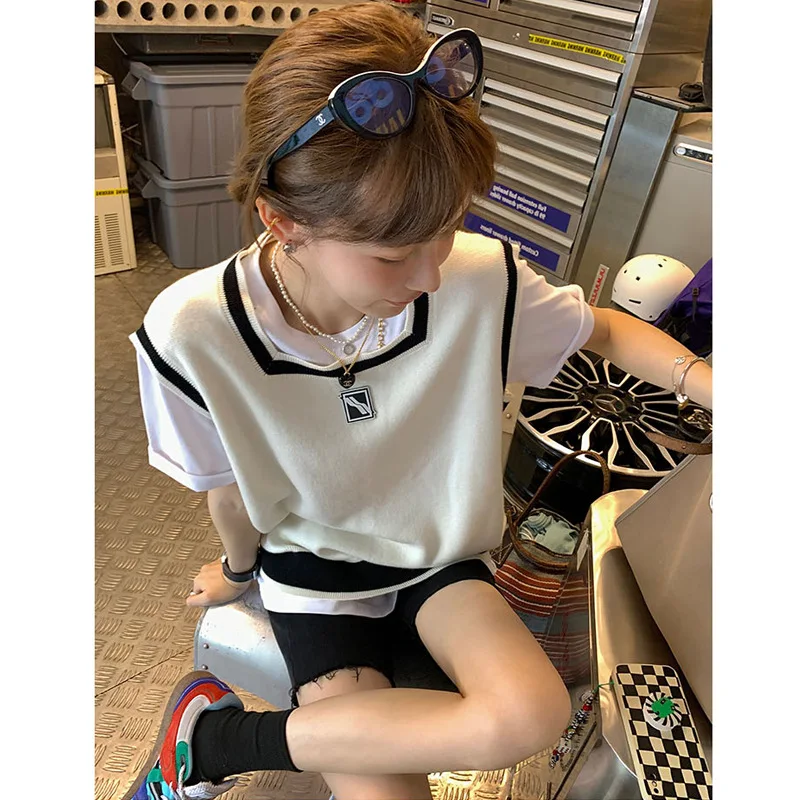 

College Style Square-neck Knitted Vest Women's 2022 Spring and Autumn New Korean Version Outer Layered Pullover Vest Women's Top