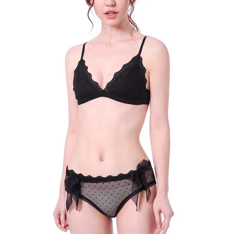 

2022 New Sexy Polka-dot Lace Lingerie Women's Thin Triangle Cup Bra Set Without Rims