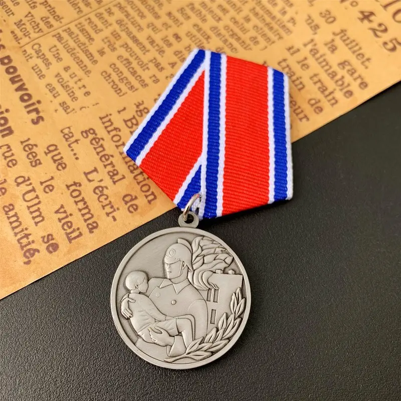 

Советская медаль гражданского пожаротушения