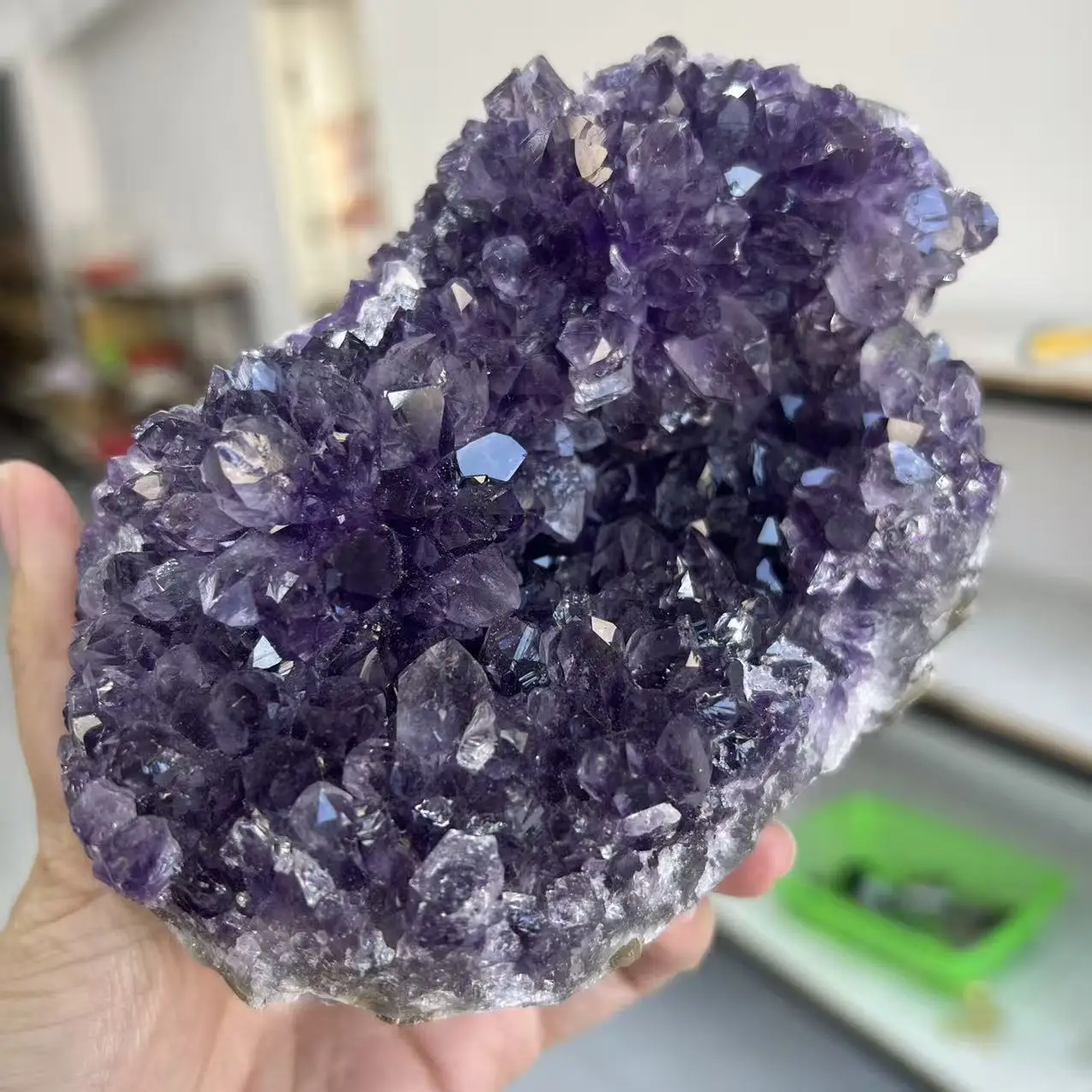 

Натуральный Уругвайский Аметистовый Кристалл