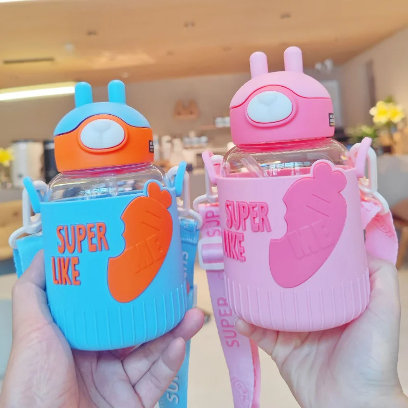 

Portable School Student Water Cup Cartoon Sports Gym Bear Water Bottle 550ml Drinking PP Silica Gel Water Bottle for Kids