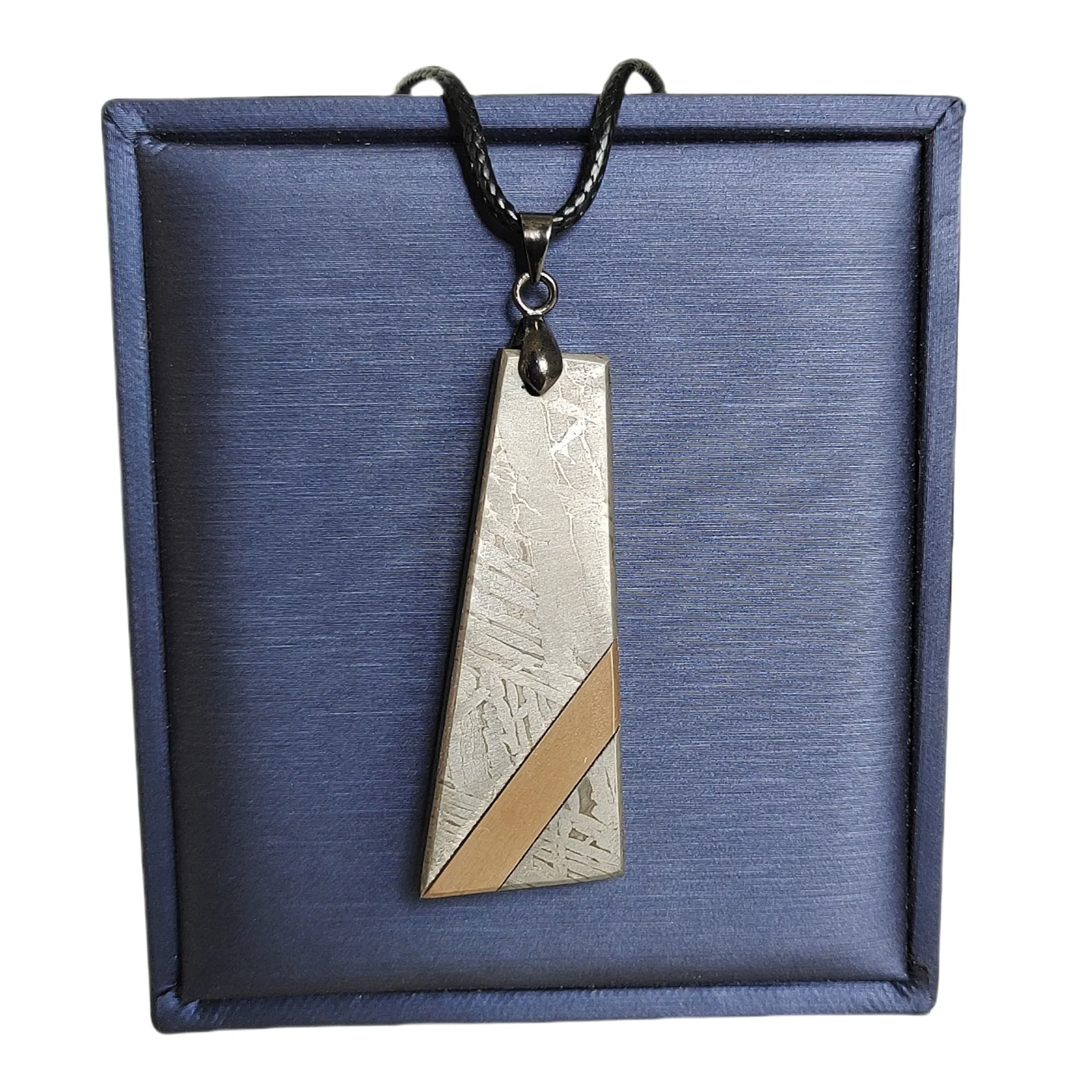 

Кулон Muonionalusta из железа 27,1 г