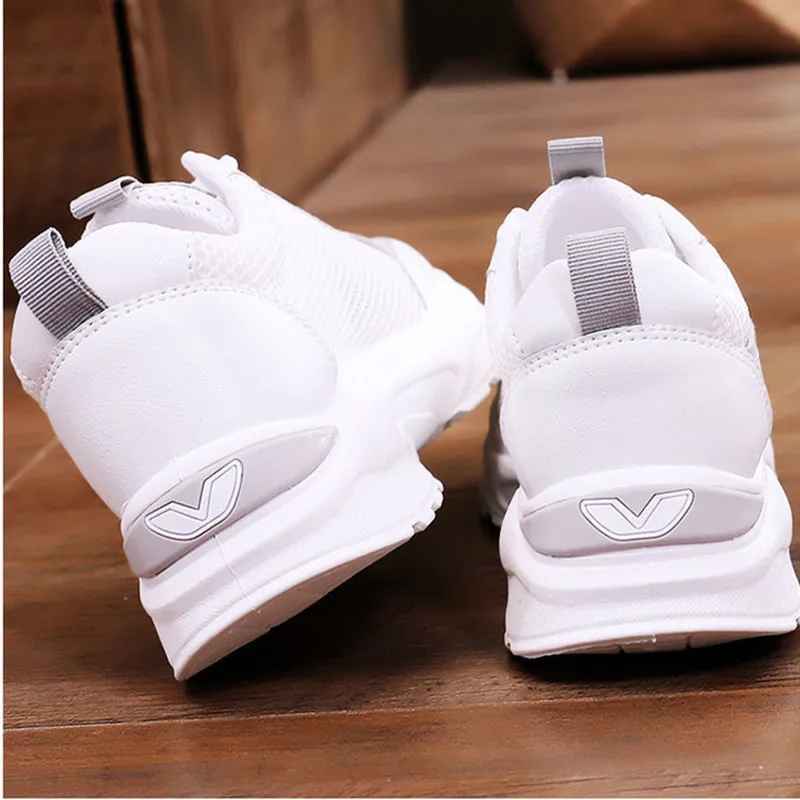 Sport Running Shoes Women Air Mesh Breathable Walking Tennis Woman Sneaker Heart-shaped Fashion Casual Sneakers