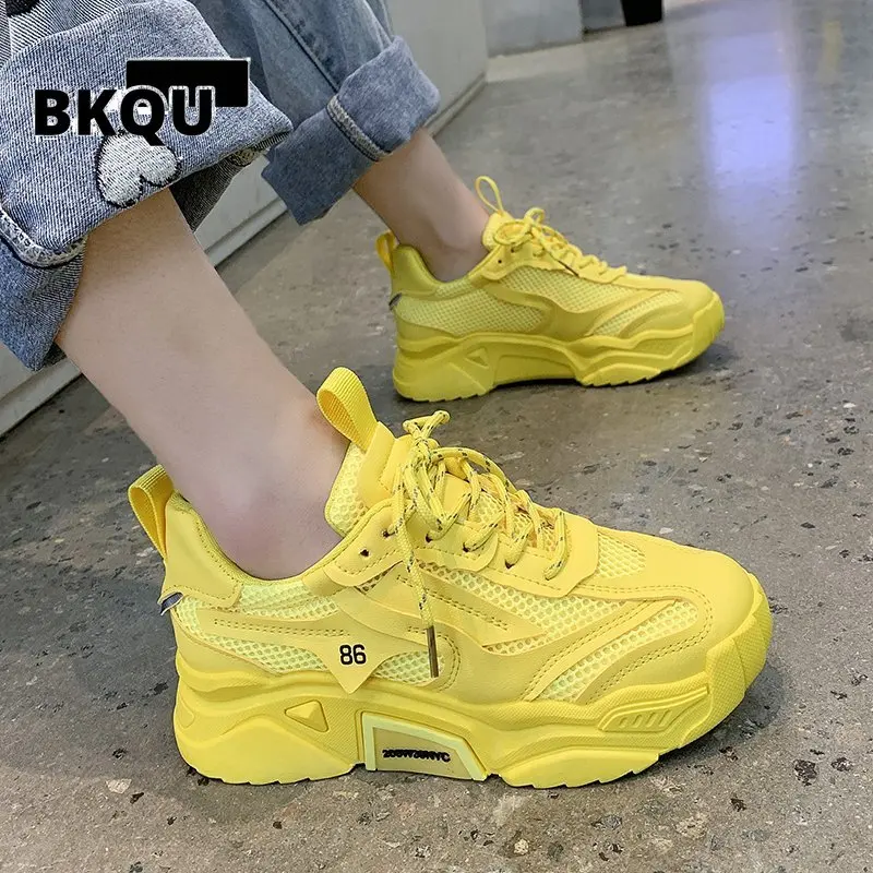 

BKQU Fashion White Chunky Sneakers Women Shoes Korean Yellow Sneakers Breathable Height Increased Non-slip Casuals Shoes 2022