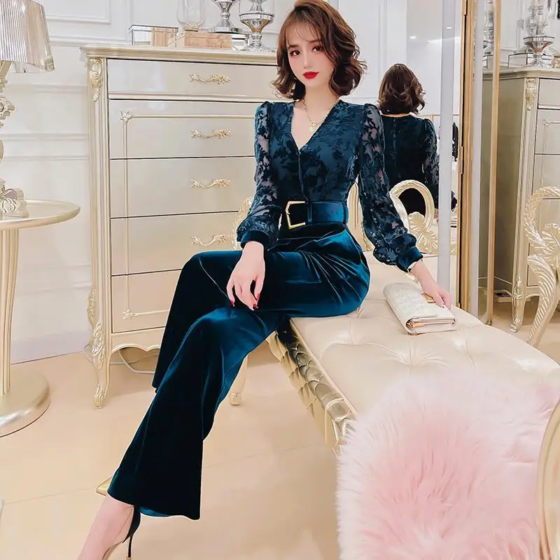 

2023 Autumn Elegant Gold Velvet Casual Jumpsuit Long Sleeve High Waist Lace Up Bodysuits Female Winter Casual Lady Rompers C42