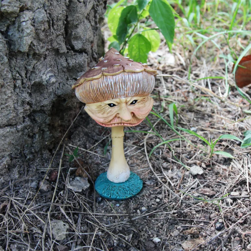 

Funny Face Garden Statue Fracture-resistant Resin Patio Lawn Mushroom Sculpture Garden Decor Gardening Decoration Accessories