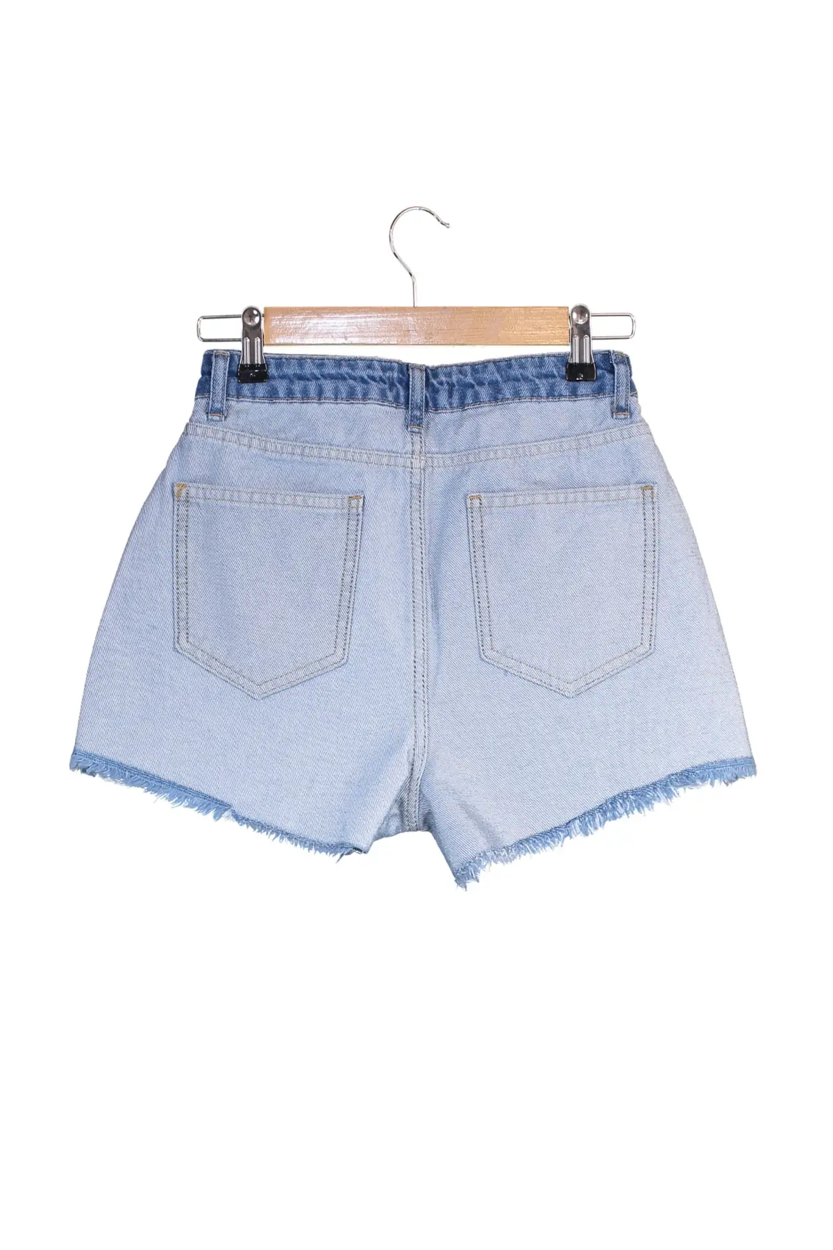 

Trendyol Front Button Denim Shorts TWOSS21SR0630