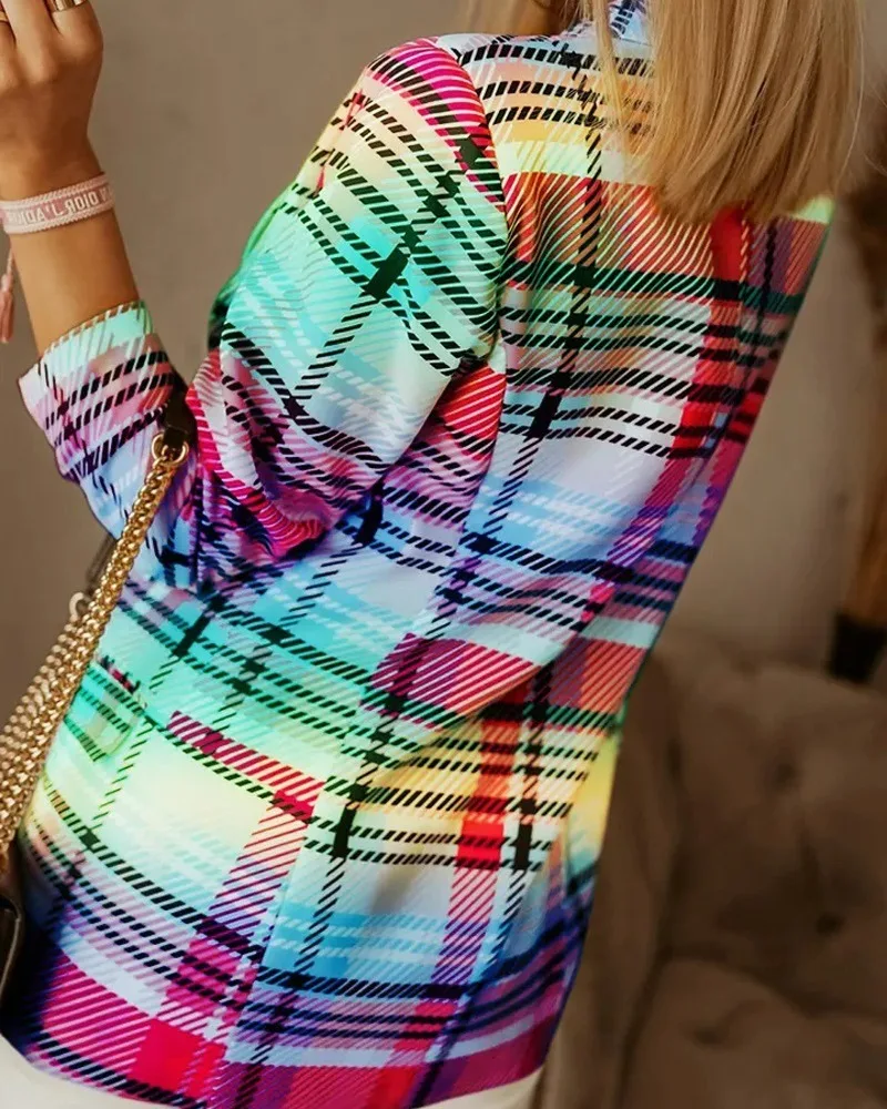 Рисунок 4 - Женский облегающий блейзер с длинным