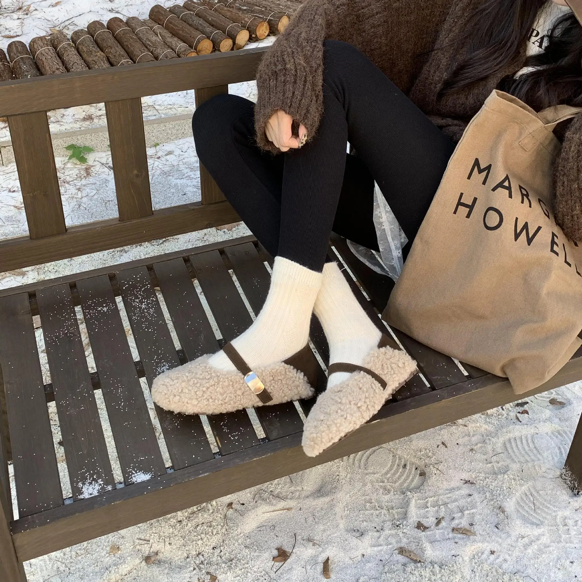 Универсальные туфли с неглубоким носком женские осенние слипоны 2024 мягкие