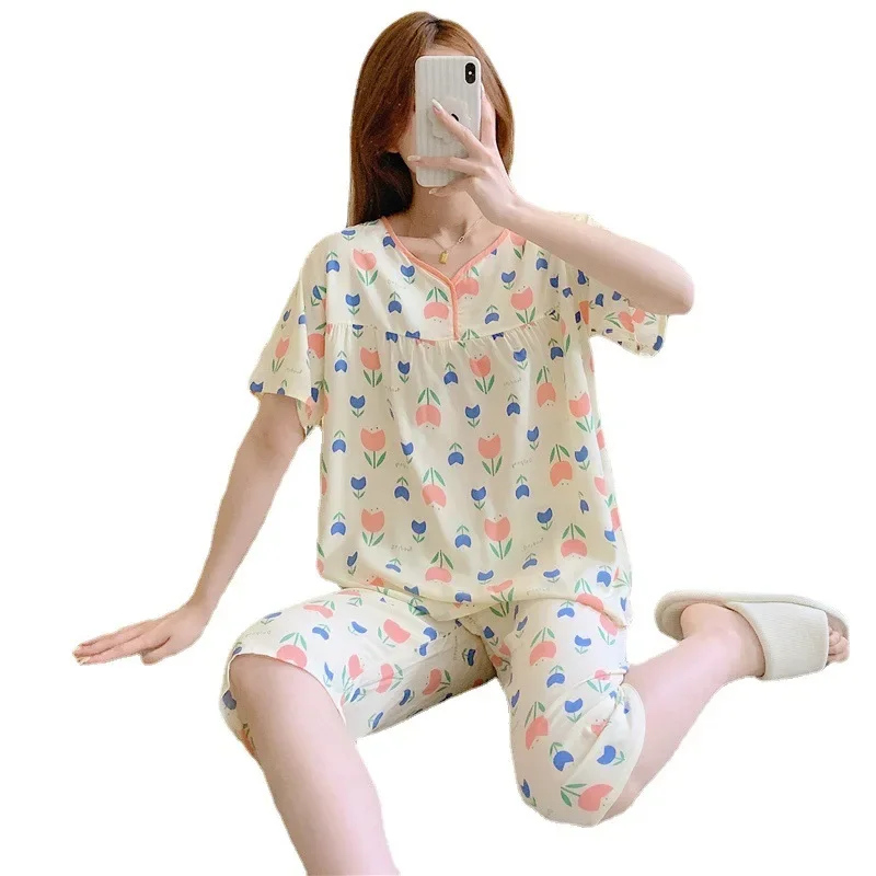 Комплект пижамный женский атласный из двух предметов шорты с коротким рукавом и