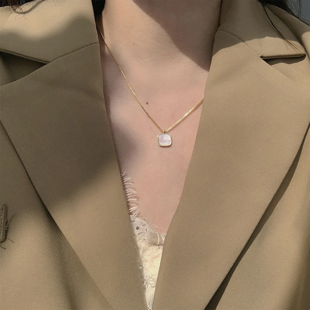 

Fashion Necklace Temperament Square Simulation Shell Necklace Ladies Romantic Gift Jewelry for Girl