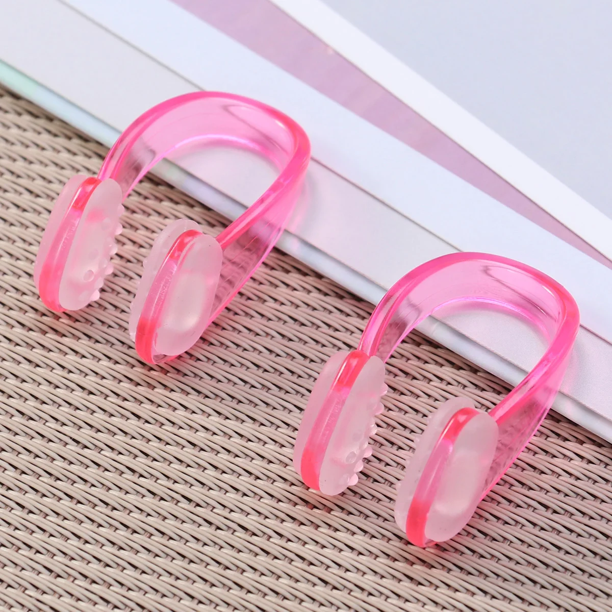 Рисунок 2 - силиконовые зажимы для носа