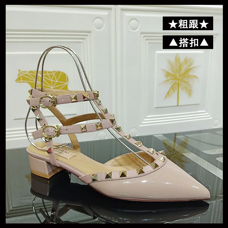 

Ladies Shiny Patent Leather Flats Cover Heels with Studs Patchwork Single Shoes OL Fashion Style Pointy Toe Wide Fitting34-44