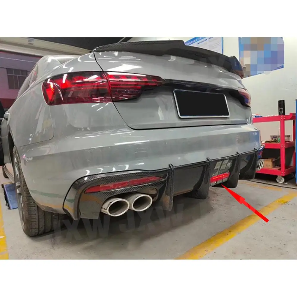 Диффузор заднего бампера из углеродного волокна со светодиодной подсветкой для