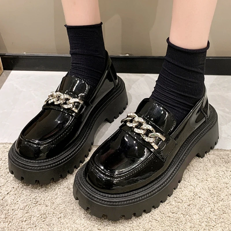 

Women Shoes Autumn Round Toe Black Flats Loafers Casual Metal Chain Sneakers Ladies Footwear Oxfords Platform Shoes Party Shoes