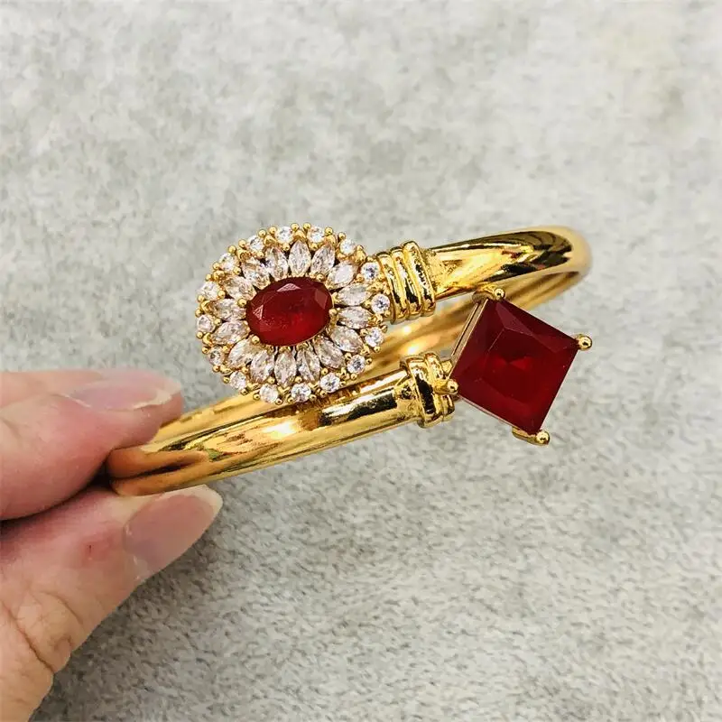 

Bracelets Pulcera Women Open Golden Luxury Designer Charms Zirconia Lucky Simple Circle Copper Date Party Gifts Birthday
