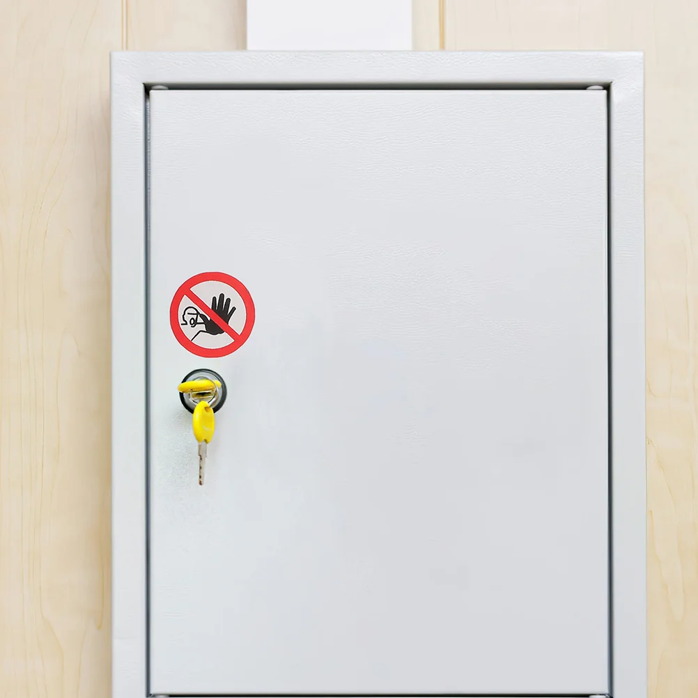 Рисунок 2 - Наклейки самоклеящиеся с логотипом без входа