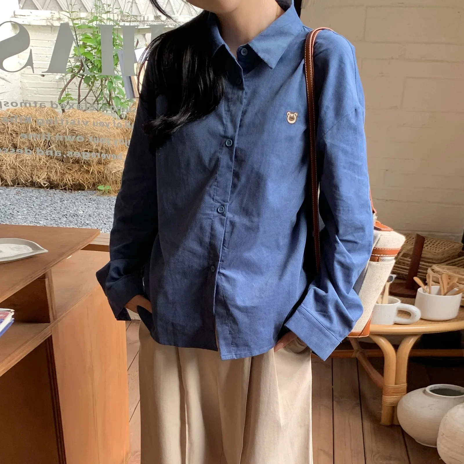 Пустая тринадцать рядов женская свободная рубашка с вышивкой новинка 2024 осеннее