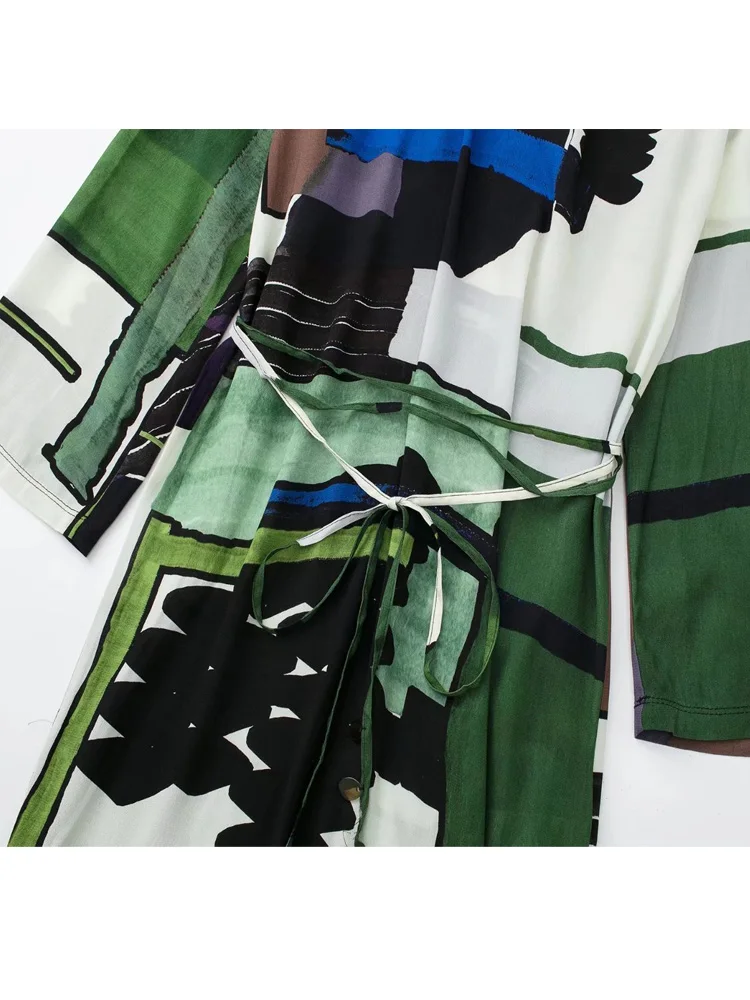 Платье-макси летнее с длинным рукавом и поясом зеленое |