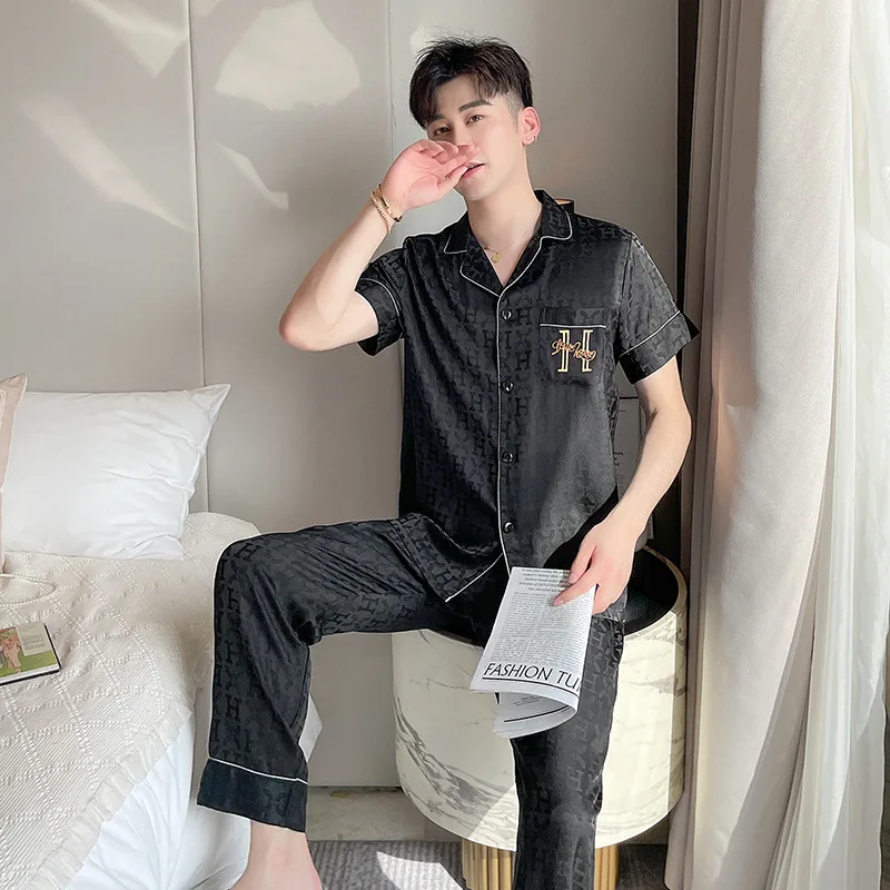 2022 new pajamas women summer ice silk short-sleeved cardigan suit spring and autumn thin section hot selling loose home wear