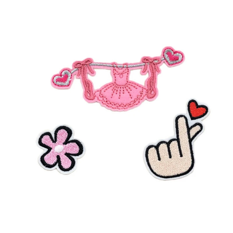 

50pcs/Lot Small Luxury Embroidery Patch Love Heart Finger Flower Skirt Shirt Bag Clothing Decoration Accessory Craft Applique