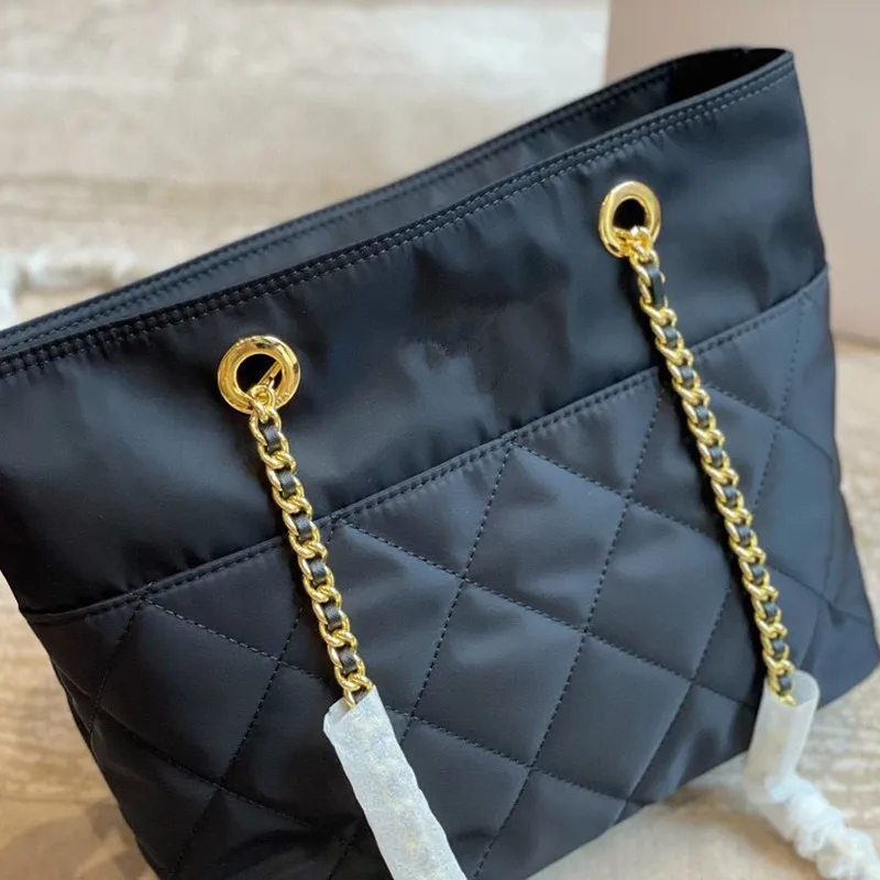 

Women Wandering Bag High Street Parachute Bag Chain Vintage Large Capacity Black Nylon Water-proof Bag Fashion Casual Tote Bags