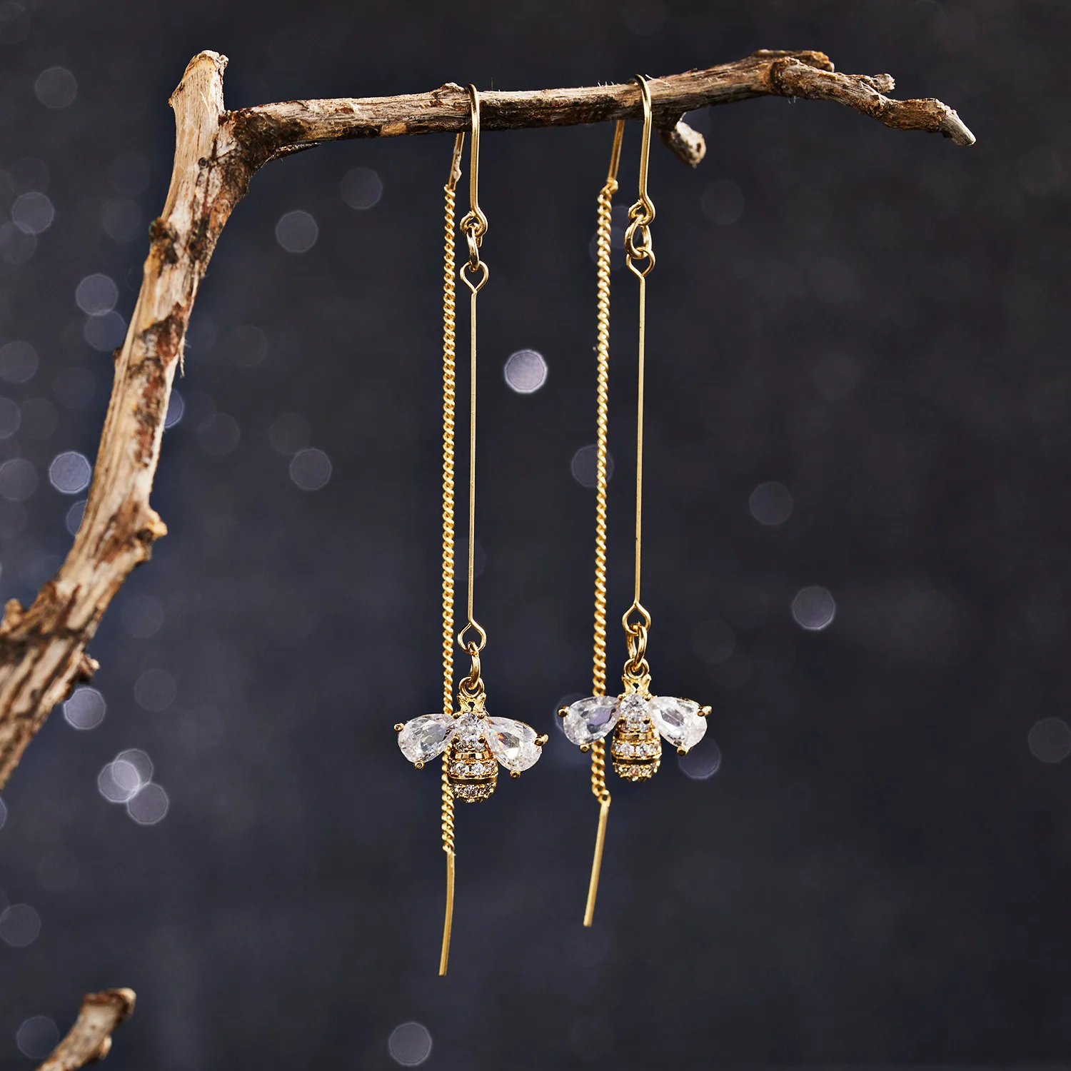 

Honey Bee Long Tassel Lovely Drop Earrings Animal Art Deco Insect Earrings Honeybee Women Jewelry Gifts, Minimalist Boho Style