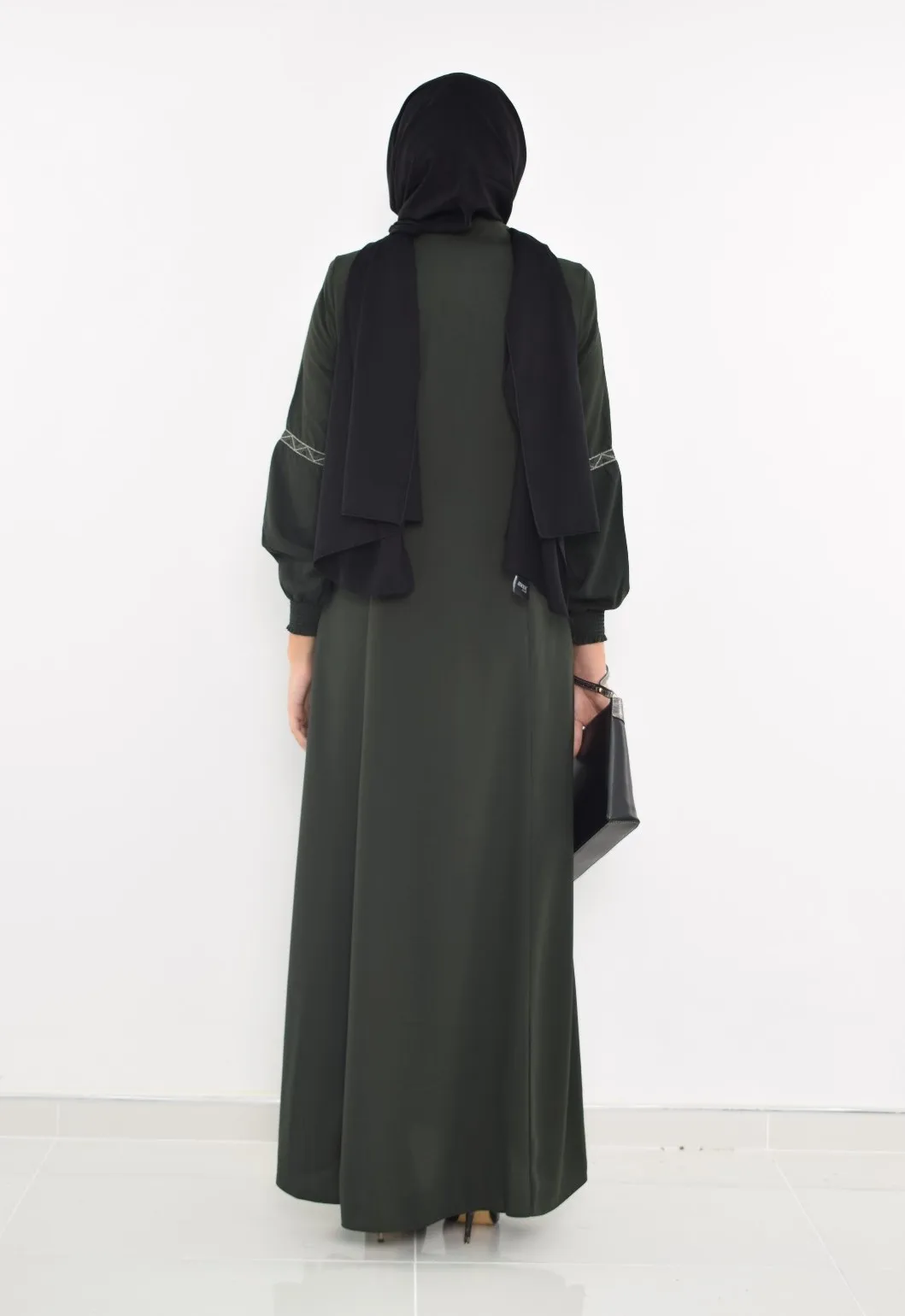 

Handles Pattern Embroidered Hijab Ferace 1958 Khaki