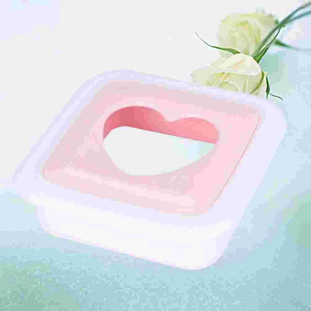 

1pc Sandwich Heart-shaped Bread Crust Shaping for Children Kids
