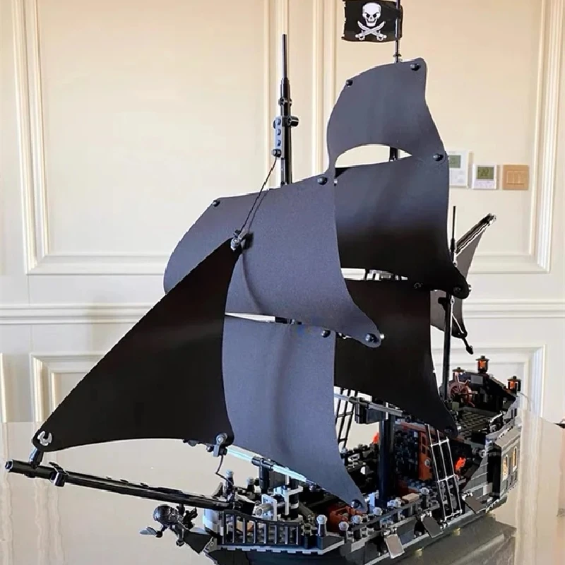 

City Diy of The Caribbean Pirates Building Blocks 4184 Model The Black Pearl Ship Bricks Toys for Children Boy Christmas Gifts