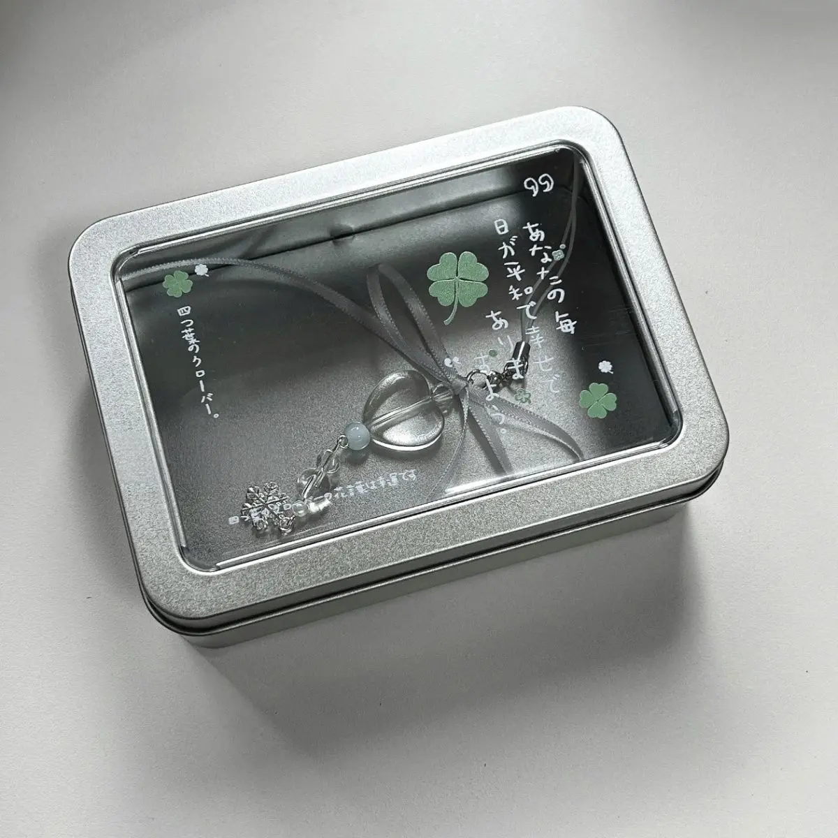 

Ретро настольный органайзер для значков