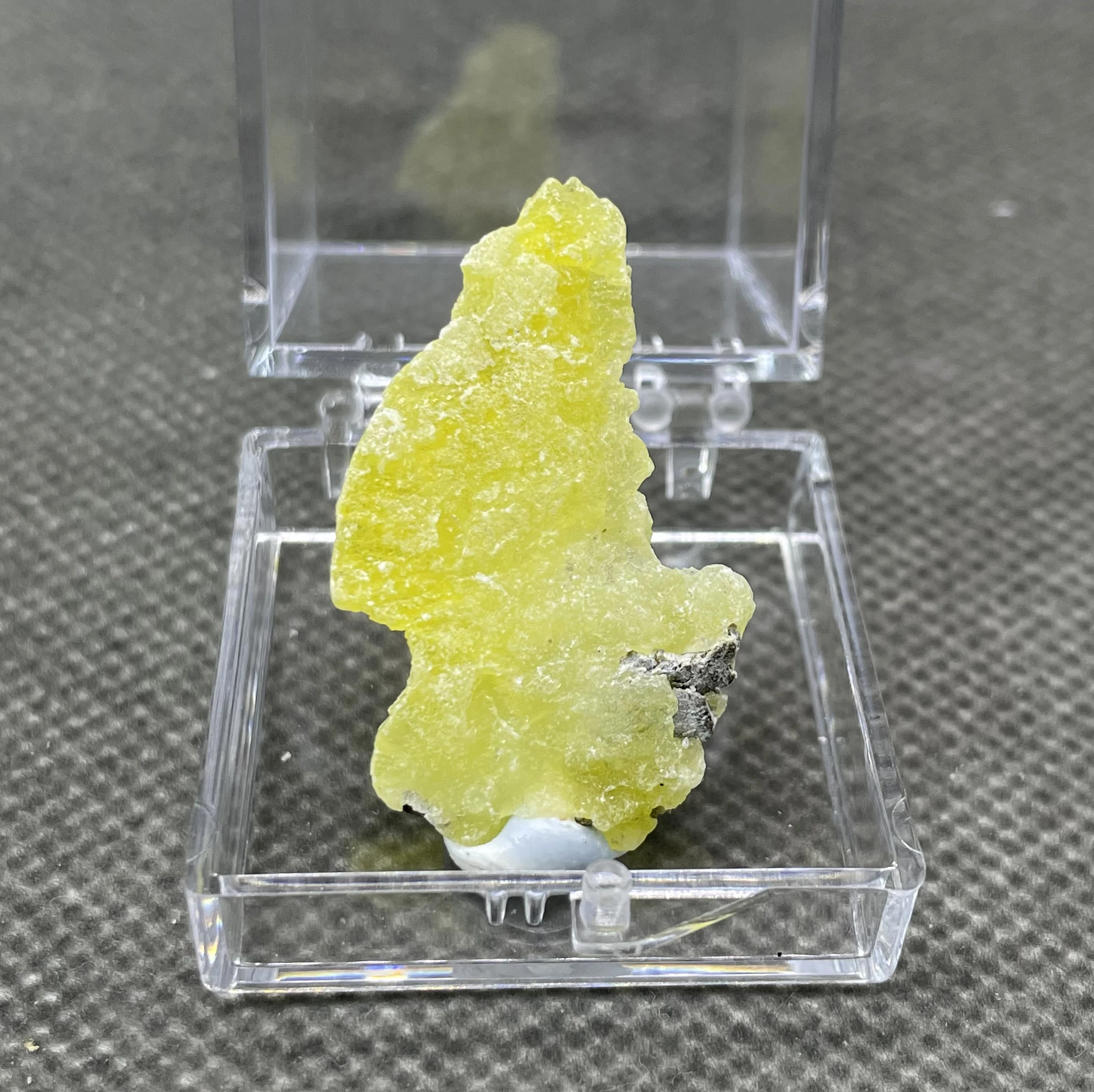 

Желтый бруцит из Пакистана QIANCHUAN