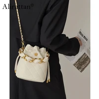 alirattan womens shoulder bag bucket bag 2022 new summer niche design fashion style messenger bag wholesale