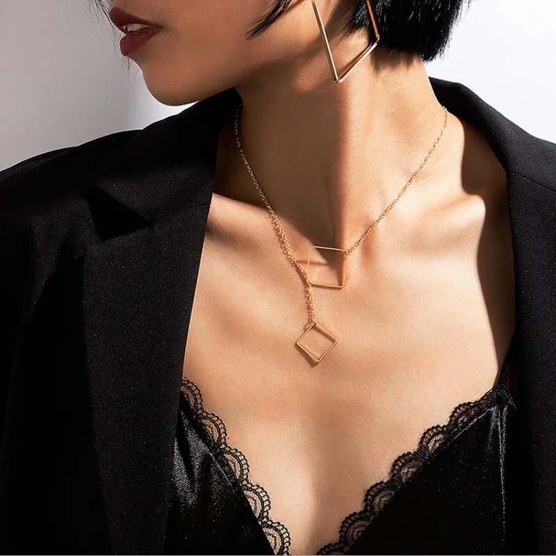 

Vintage Alloy Square Pendant Necklace Women Jewelry New Gift 2021