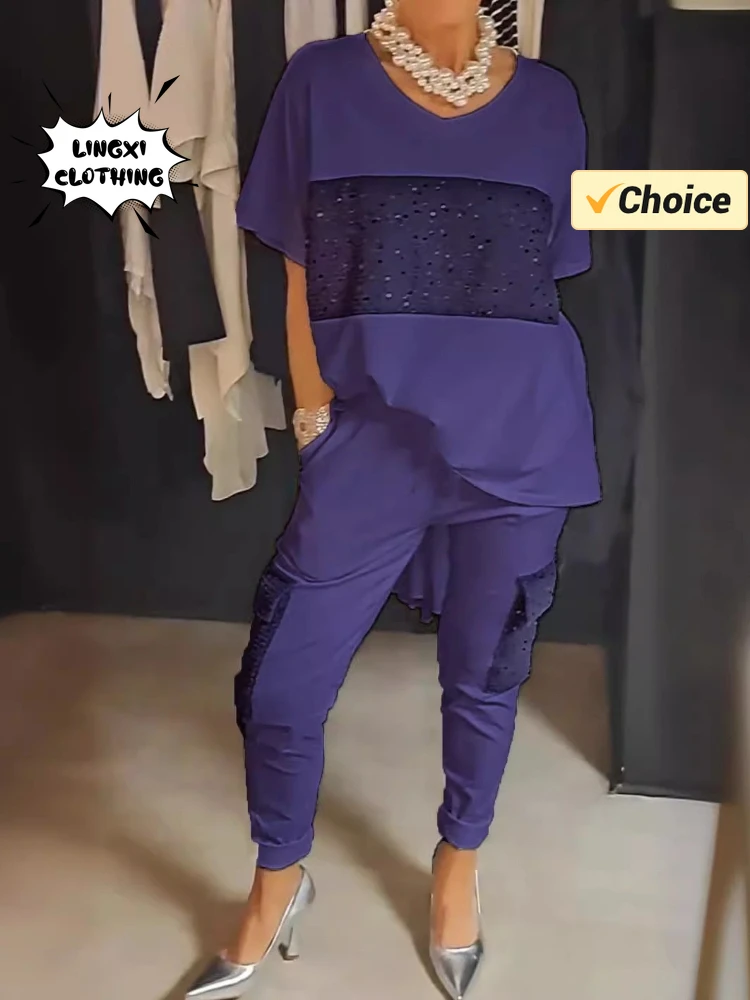 Футболка с V-образным вырезом коротким рукавом и карманами