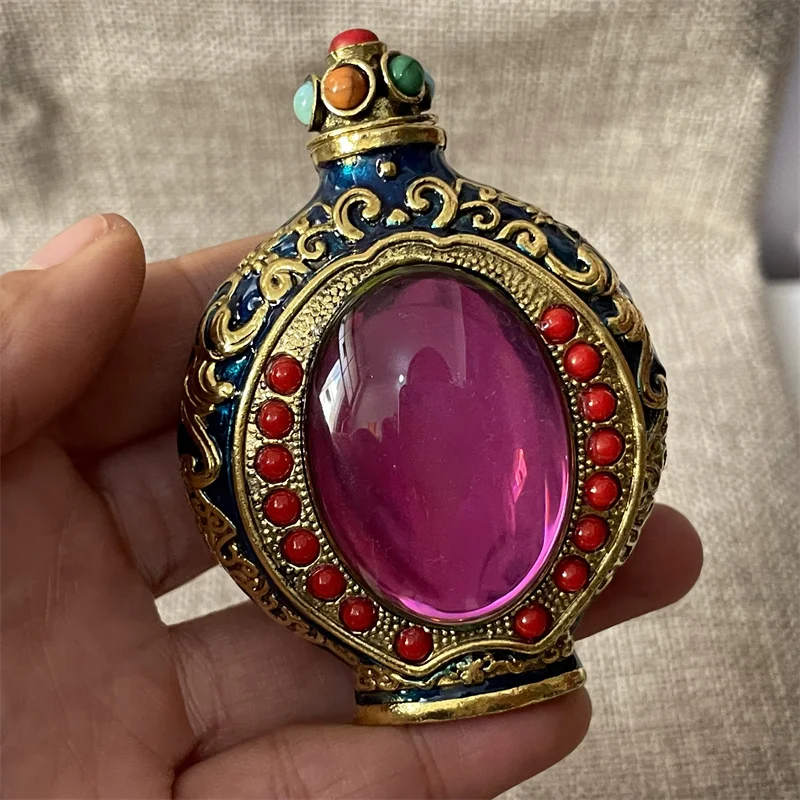 

Pure copper painted old snuff bottle portable hand-held decorative handicrafts antique leak snuff bottle