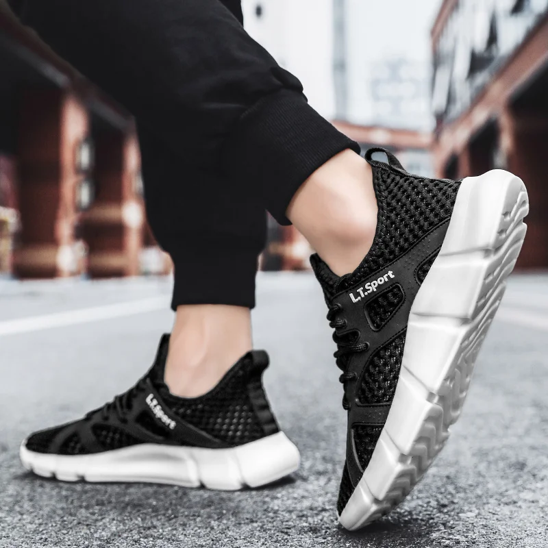 

Knitted Men Sneakers 2021 Most Popular Style Sports For Men Yoga Shoes For Women Designer High Quality Trainers Men Girl Tennis