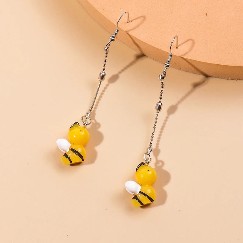

Cute Animal Bee Drop Earrings For Women Girls Kids Hanging Ears Jewelry Fashion Handmade Long Chain Bee Dangle Earrings
