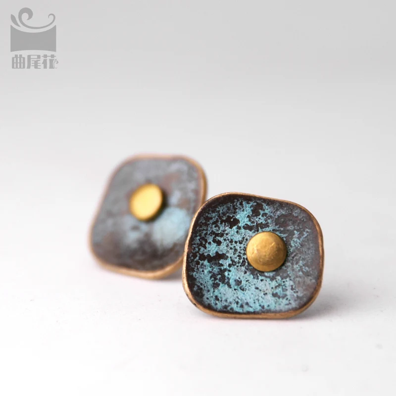 

Women's Jewelry Retro Bronze Rust Ornament Simple Mori Ear Studs Temperament