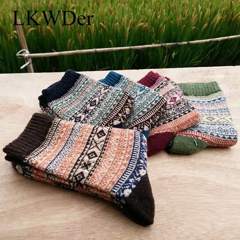 

Fashion 5pairs Men Socks Vintage Striped Totem Winter Warm Teenager Merino Wool Socks Rabbit Wool Thick Thermal Socks Art For