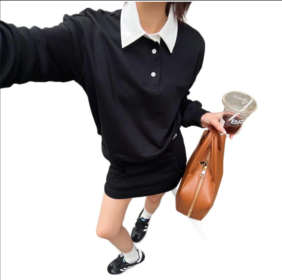 Женский осенний черный комплект-поло с капюшоном и юбкой женский комплект в