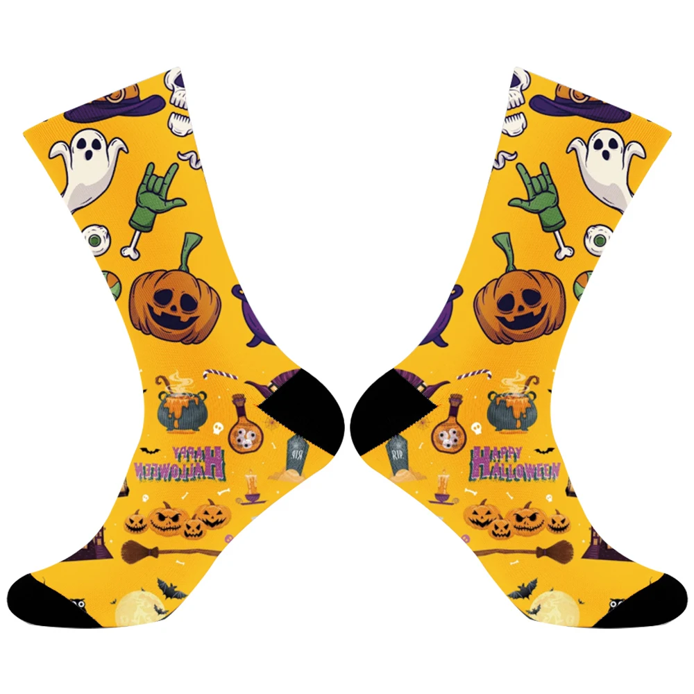 Небольшие свежие белые носки небесно-голубого цвета для студентов спортивные