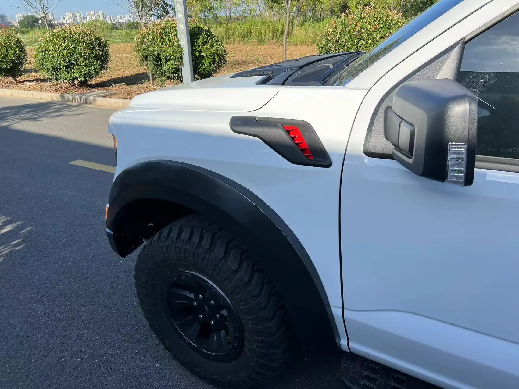 Фото Bodykit XDS для 2015-2021 F-o-r-d F-150, обновление до F-150 Raptor 2024style Facelfit, капот, багажник, крылья, аксессуары для фар №4