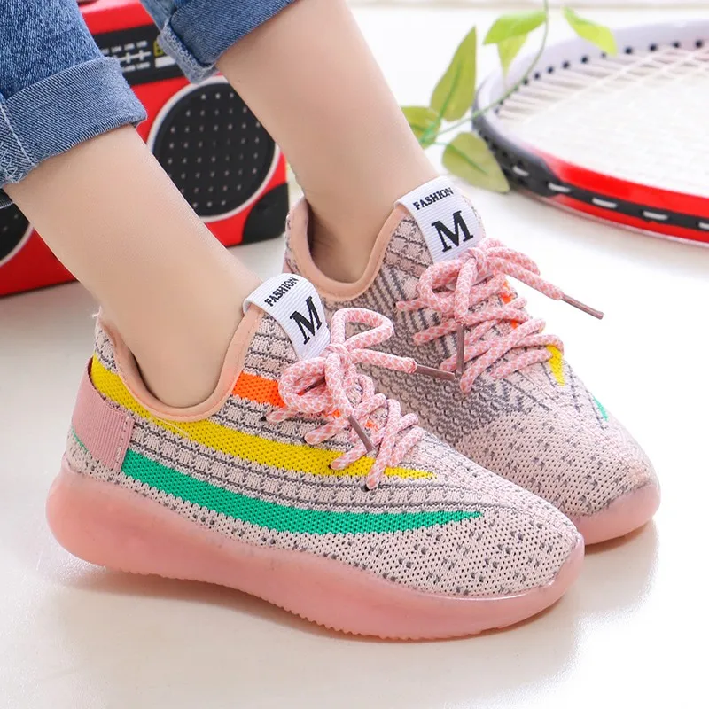 

Детская спортивная обувь, модель 2022 года, Весенняя модная обувь для девочек, обувь для мальчиков с мягкой нескользящей подошвой, сетчатые дышащие розовые кокосовые туфли
